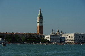 Urlaubsbuchungen für das In- und Ausland (wie zum Beispiel für das Tourismusziel Venedig) kann man heute bequem online vornehmen. (Foto: pressemeldungen.at)